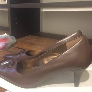 New leather Bandallino shoes